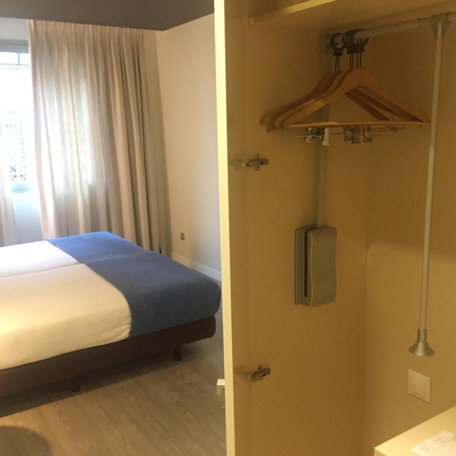 Chambre Lits Jumeaux pour Personnes à Mobilité Réduite
